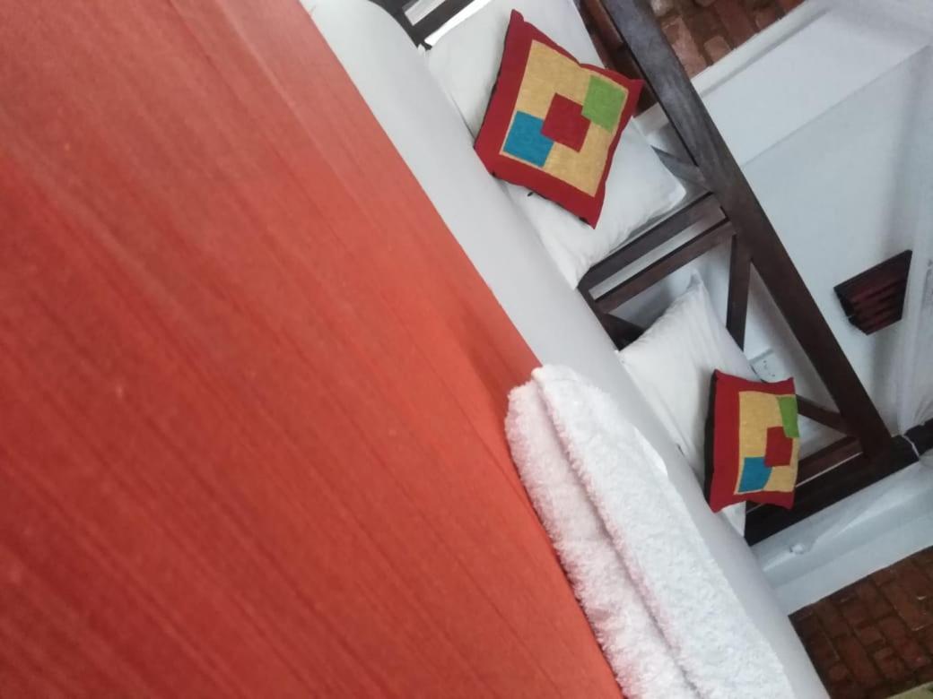 Blue Horizon Beach Hotel タンガラ エクステリア 写真